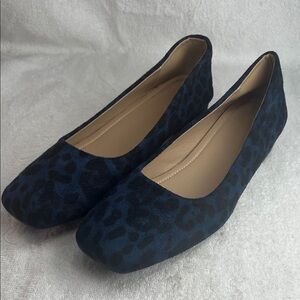Wei Ming Xin, Blue Leopard Print Women's Flats